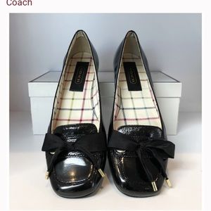 COACH "Larysa" Crinkle Black Patent Flat Sz7